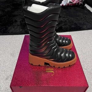 Wave-Patterned Black Combat Boots